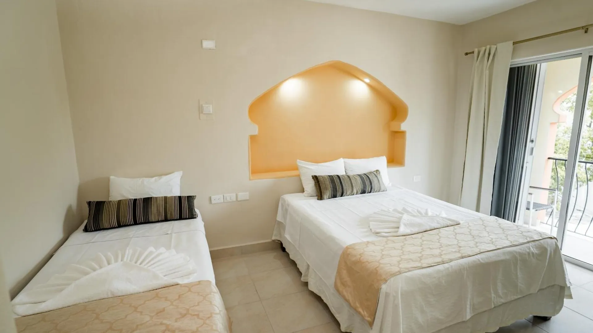 Gran Sahara Hotel Playa del Carmen 3*,