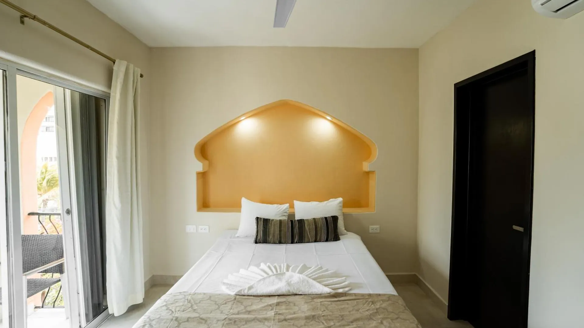 Gran Sahara Hotel Playa del Carmen 3*,